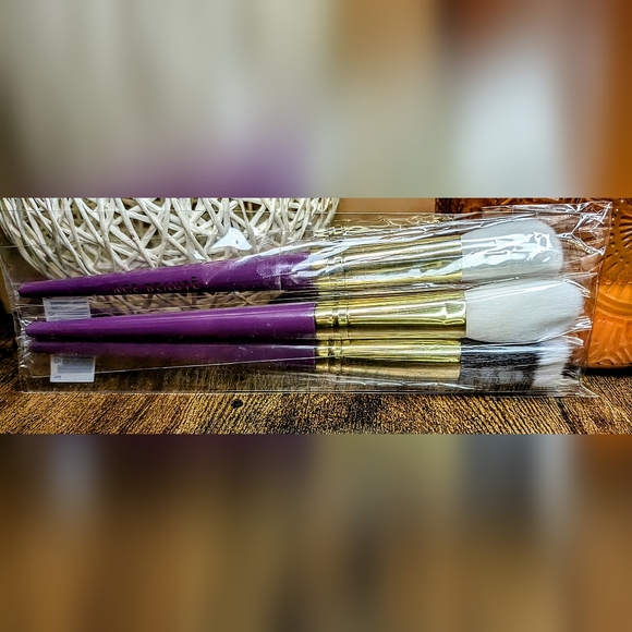 5/75$ ACE BEAUTÉ 3 Piece Face Brush Set - Picture 3 of 6